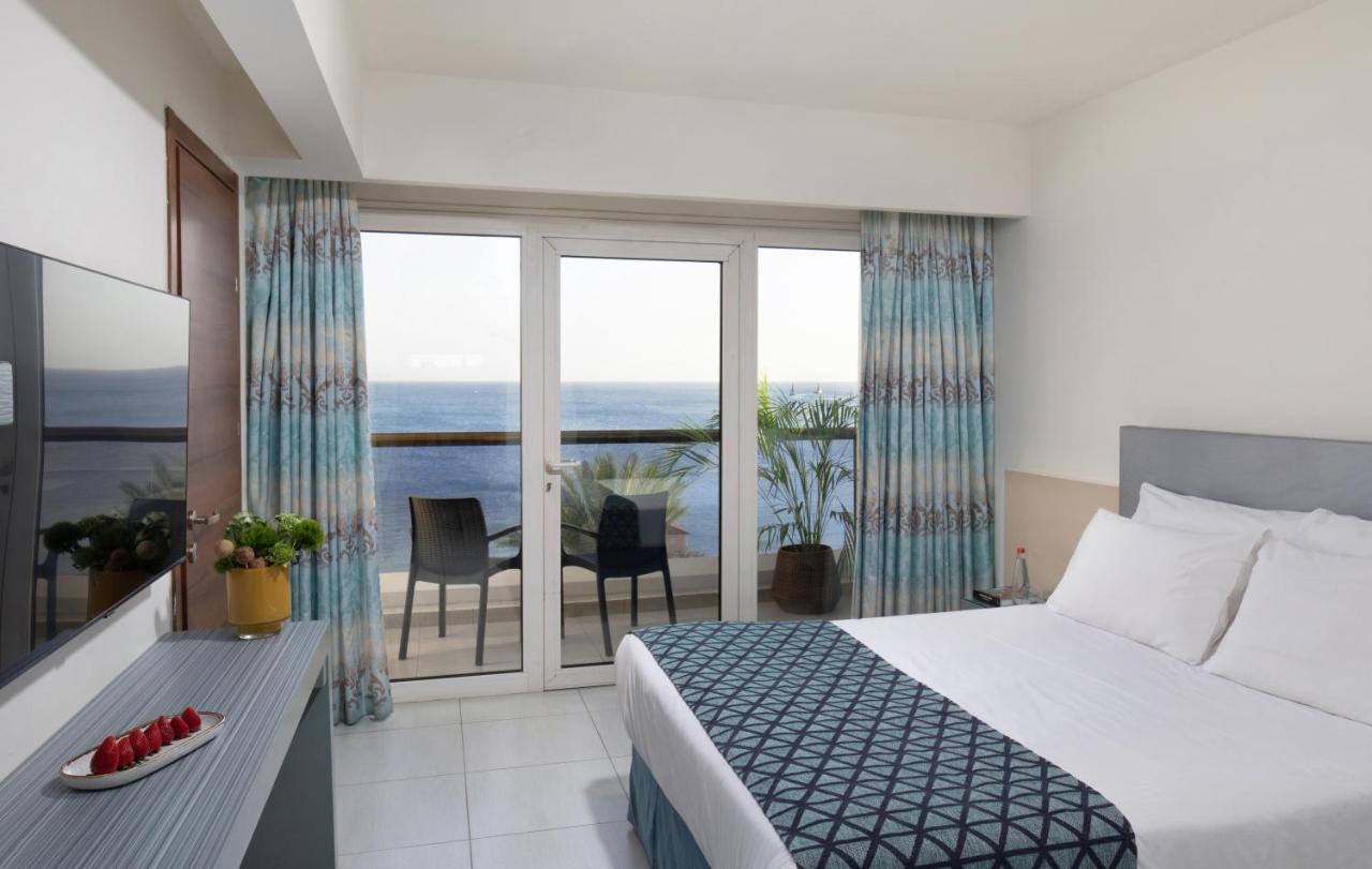 Neptune Eilat By Dan Hotels Ngoại thất bức ảnh A room at the hotel
