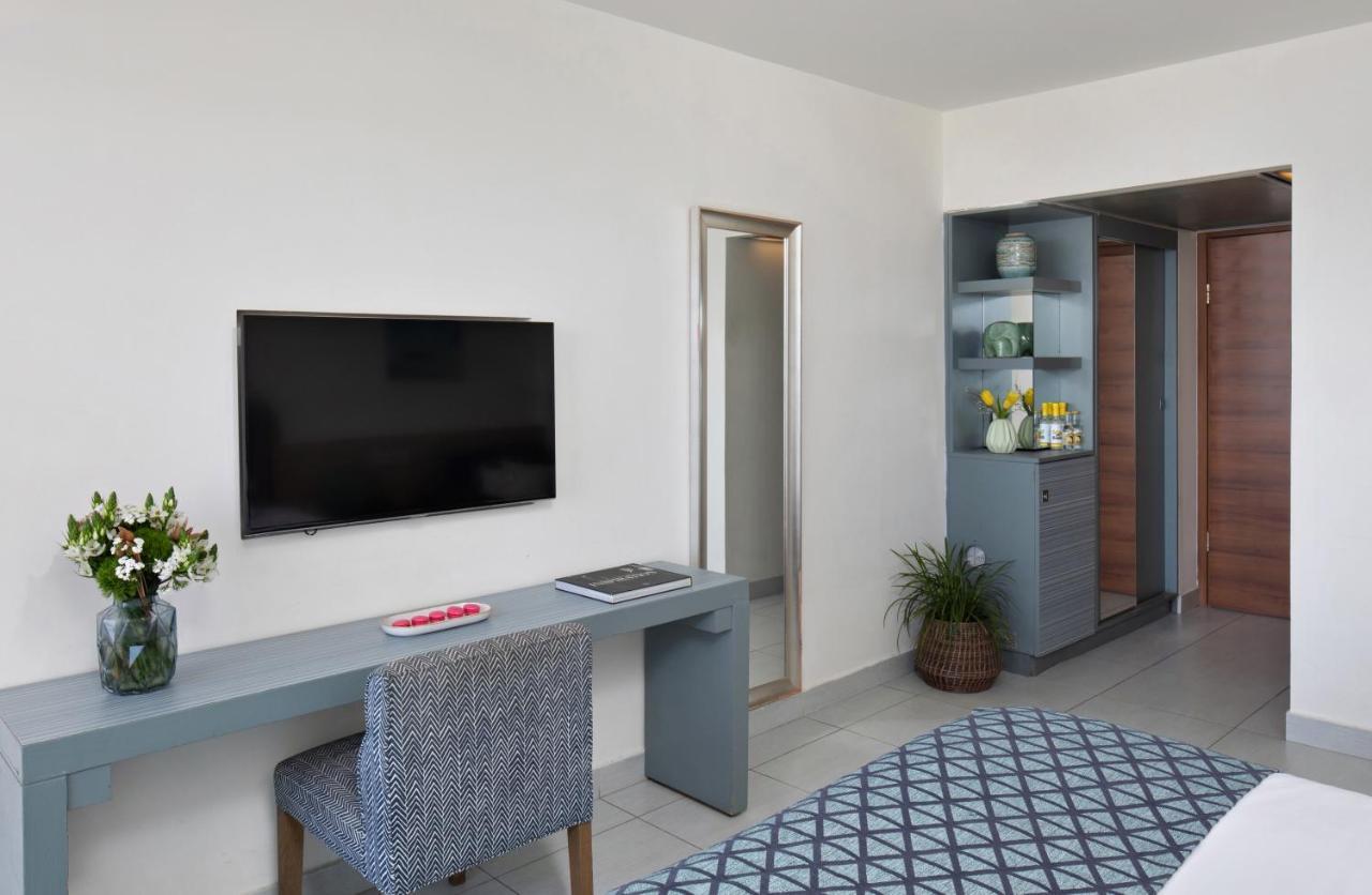 Neptune Eilat By Dan Hotels Ngoại thất bức ảnh A room at the hotel