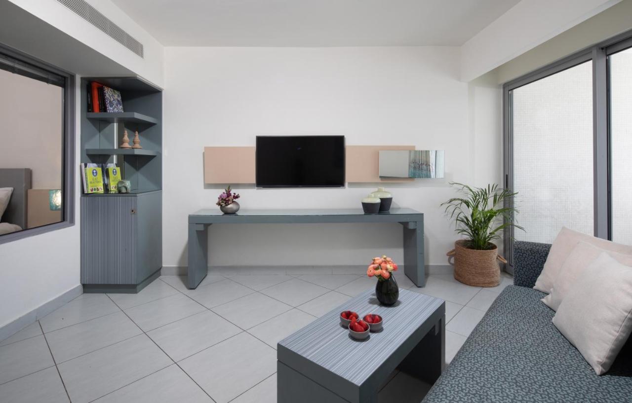 Neptune Eilat By Dan Hotels Ngoại thất bức ảnh A room at the hotel
