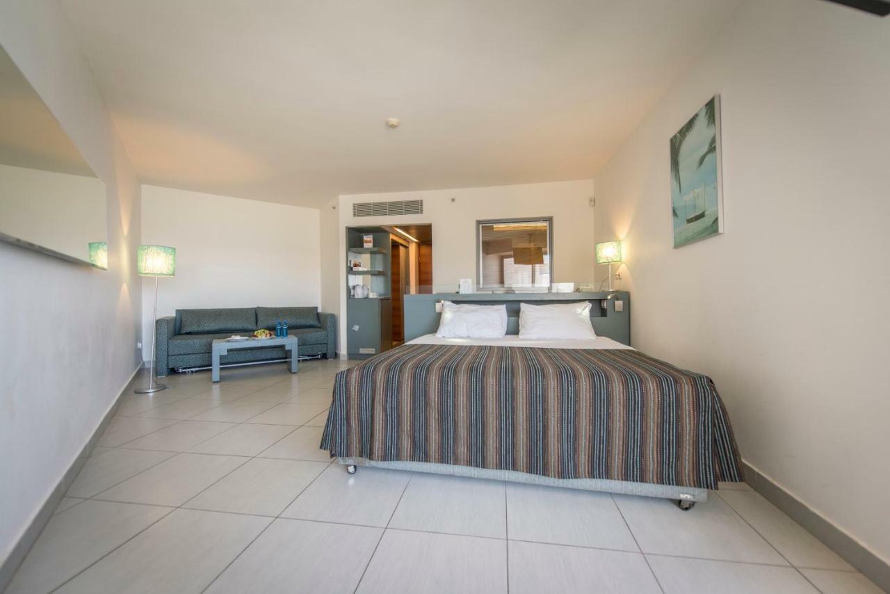 Neptune Eilat By Dan Hotels Ngoại thất bức ảnh A room at the hotel