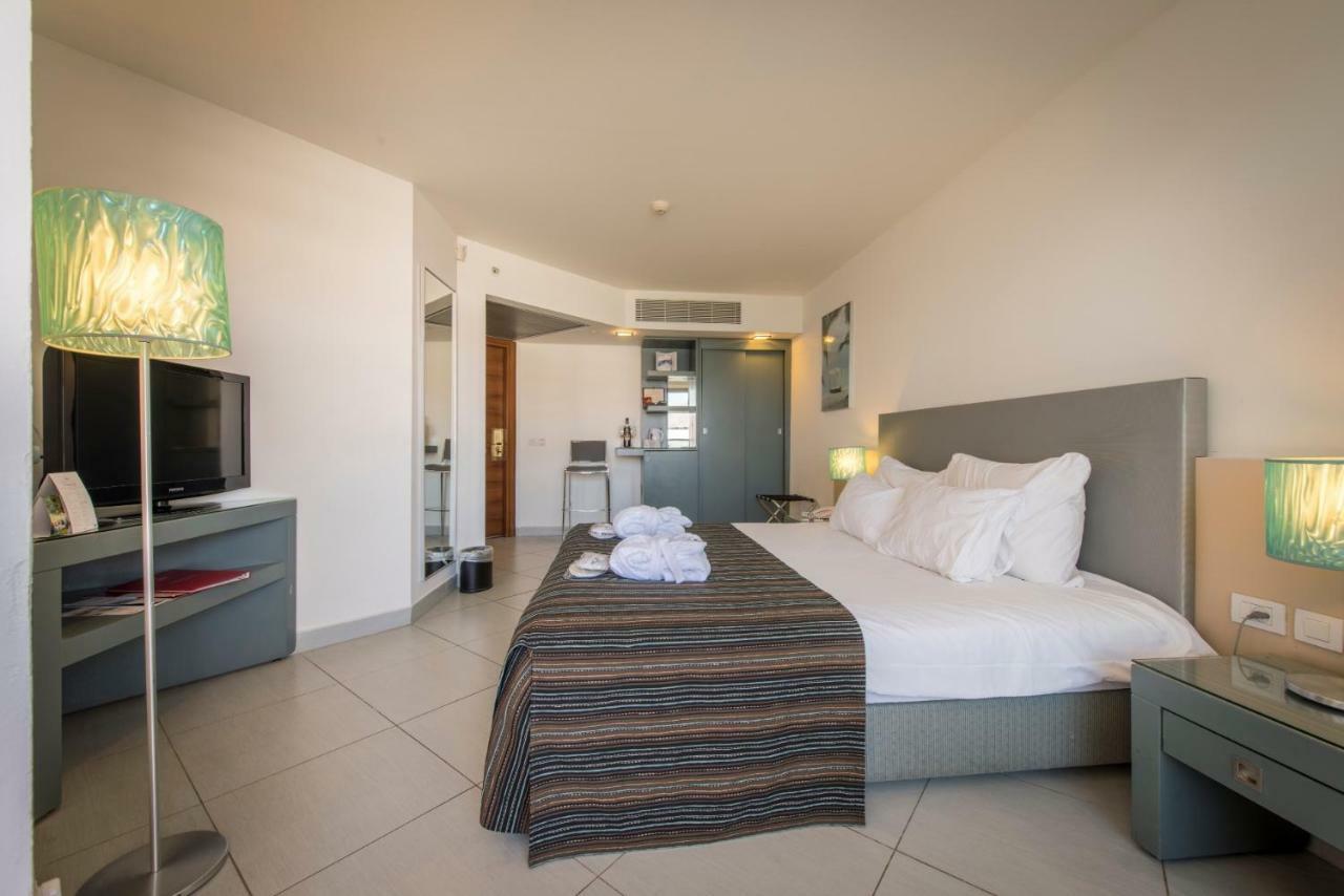Neptune Eilat By Dan Hotels Ngoại thất bức ảnh A room at the hotel